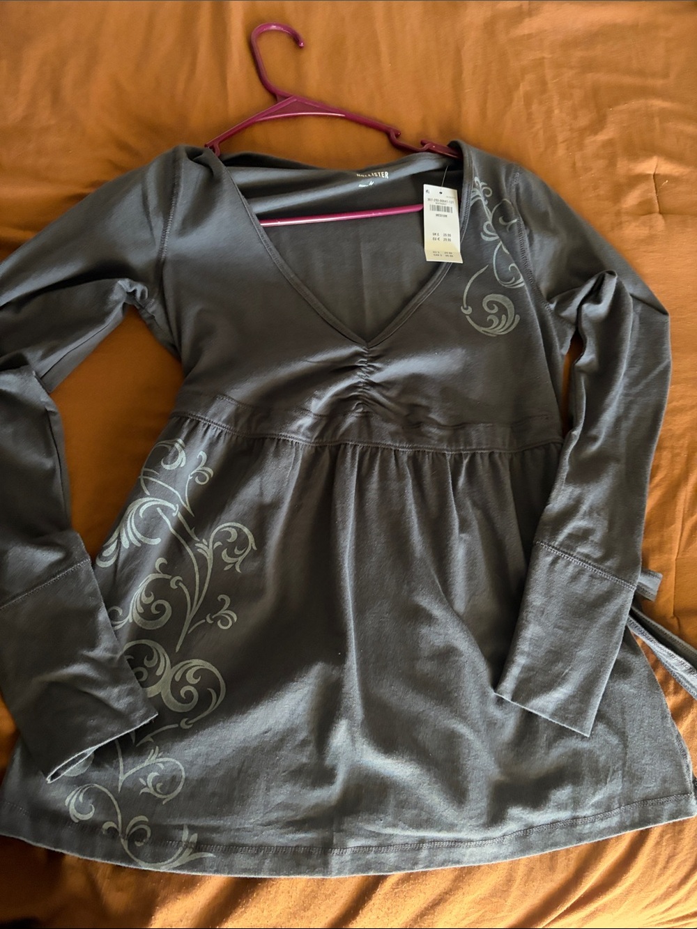Hollister Gray V-Neck Long Sleeve baby doll Tunic with Scroll Print